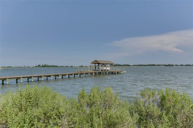 936 Wilson LN, Hampton, VA 23663