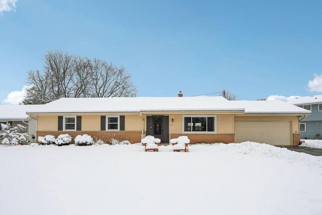 1213 W Glen River ROAD, Glendale, WI 53217