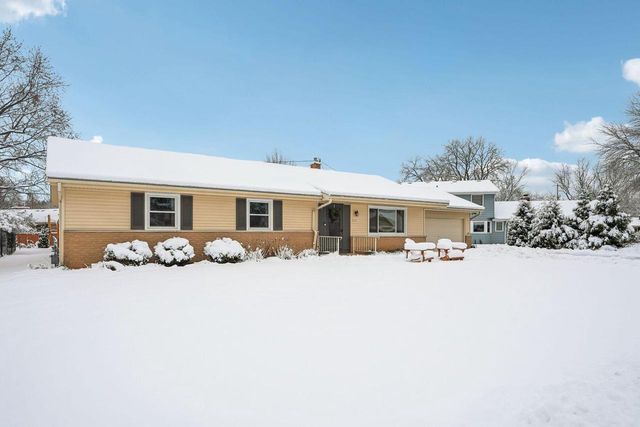 1213 W Glen River ROAD, Glendale, WI 53217