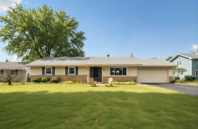 1213 W Glen River ROAD, Glendale, WI 53217