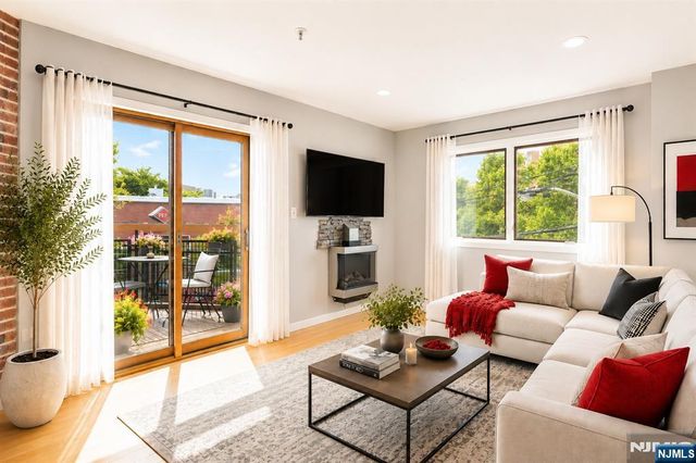 416 63rd Street 2A, West New York, NJ 07093