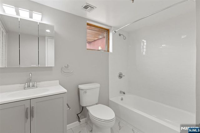 416 63rd Street 2A, West New York, NJ 07093
