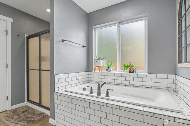8011 Countrywood Drive SE, Olympia, WA 98501