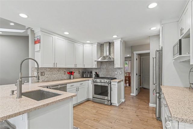 8011 Countrywood Drive SE, Olympia, WA 98501