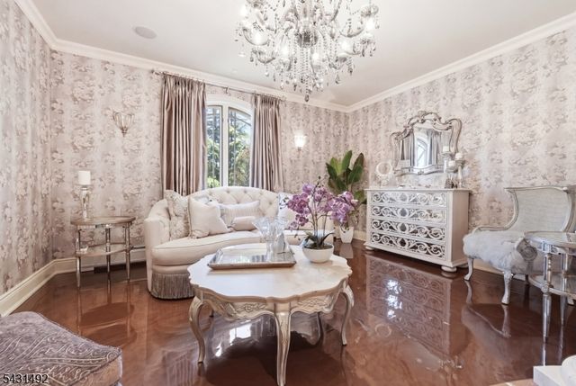 305 Blauvelt Ct, Paramus Boro, NJ 07652