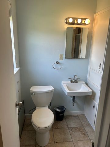 1103 Rolling Hills Drive S, Graham, TX 76450