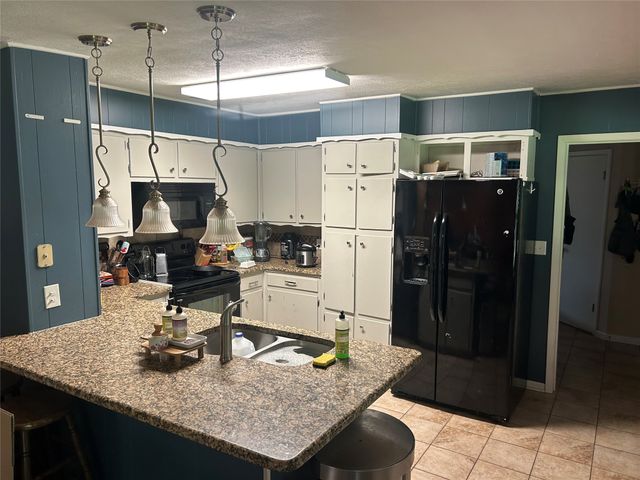 1103 Rolling Hills Drive S, Graham, TX 76450