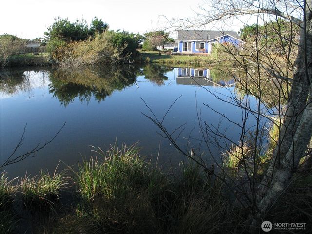 704 347th Place, Ocean Park, WA 98640