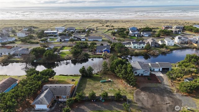 704 347th Place, Ocean Park, WA 98640