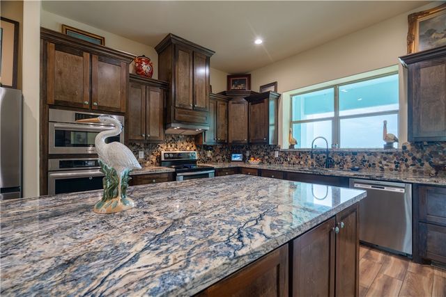 1236 Redfish Dr, Riviera, TX 78379