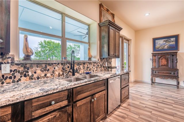 1236 Redfish Dr, Riviera, TX 78379