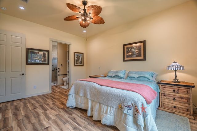 1236 Redfish Dr, Riviera, TX 78379