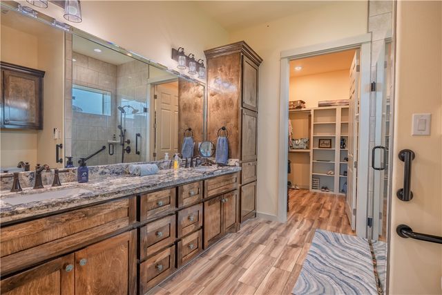 1236 Redfish Dr, Riviera, TX 78379