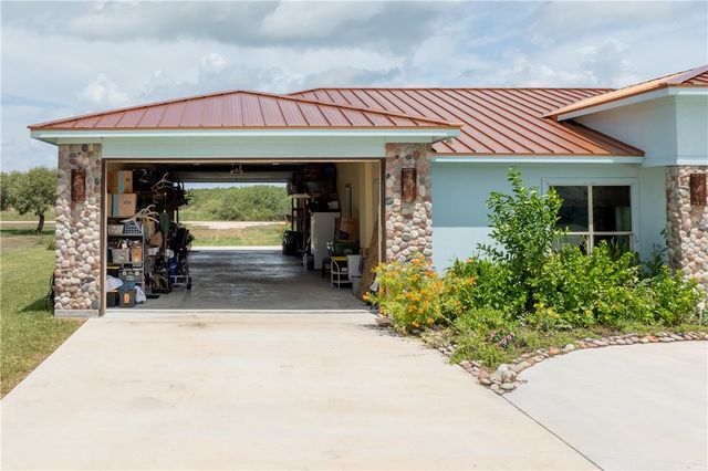 1236 Redfish Dr, Riviera, TX 78379