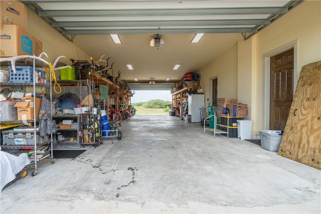 1236 Redfish Dr, Riviera, TX 78379