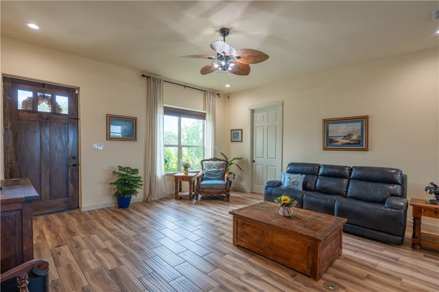 1236 Redfish Dr, Riviera, TX 78379