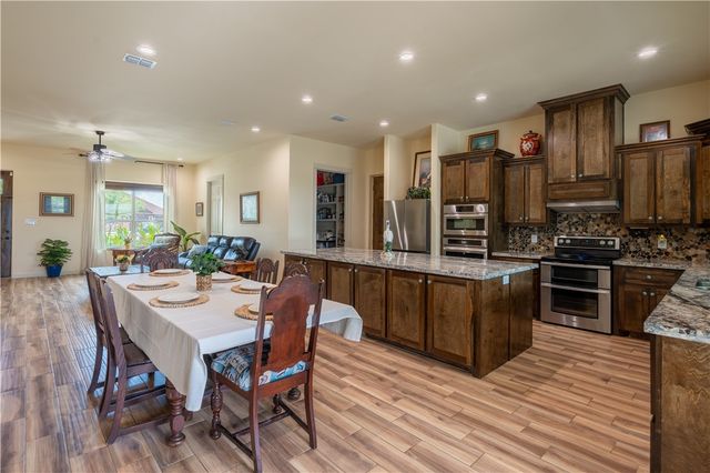 1236 Redfish Dr, Riviera, TX 78379