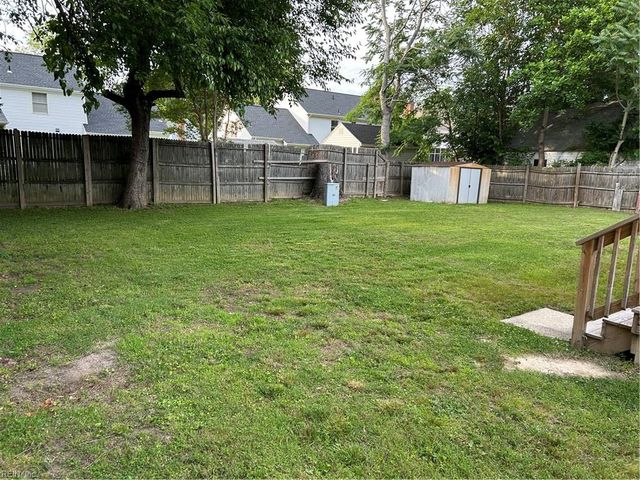 247 Malden LN, Newport News, VA 23602