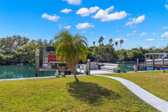 556 MOUNT OAK AVENUE NE 738, St Petersburg, FL 33702