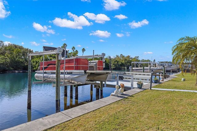 556 MOUNT OAK AVENUE NE 738, St Petersburg, FL 33702
