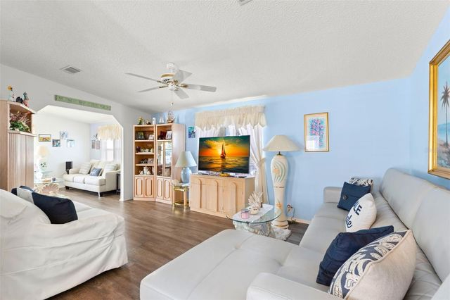 556 MOUNT OAK AVENUE NE 738, St Petersburg, FL 33702