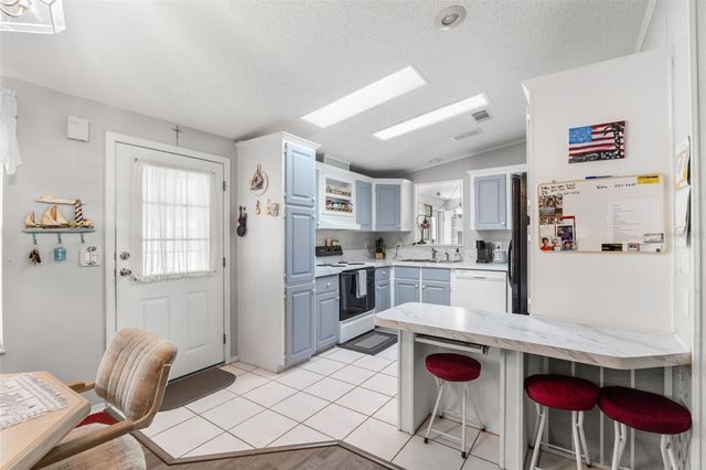 556 MOUNT OAK AVENUE NE 738, St Petersburg, FL 33702