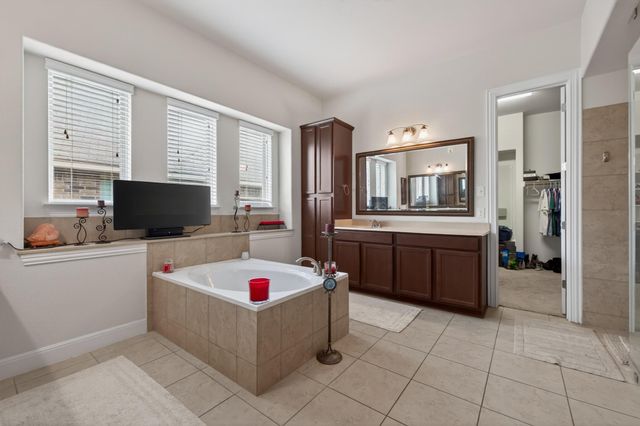 1017 Tabernash DR, Leander, TX 78641