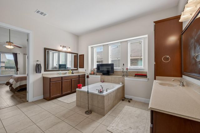 1017 Tabernash DR, Leander, TX 78641