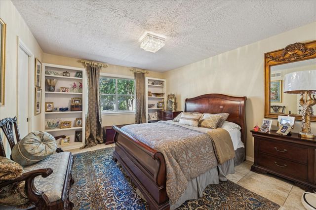 11722 Claywood Street, Houston, TX 77024