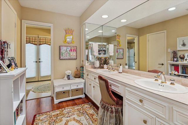 11722 Claywood Street, Houston, TX 77024