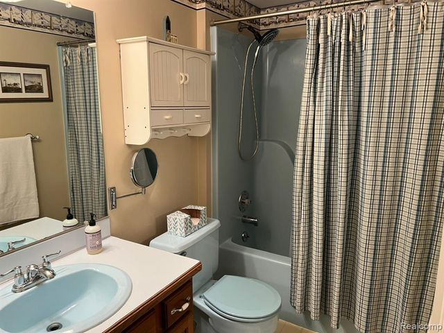 4065 Achtu Trail, Lapeer, MI 48446