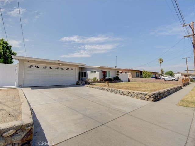 225 W Alru Street, Rialto, CA 92376