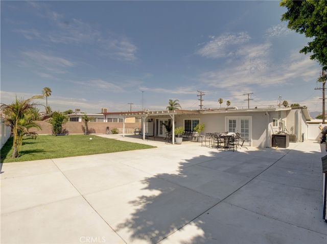 225 W Alru Street, Rialto, CA 92376