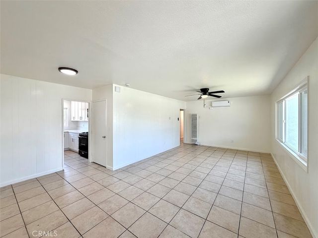 455 E South, Rialto, CA 92376