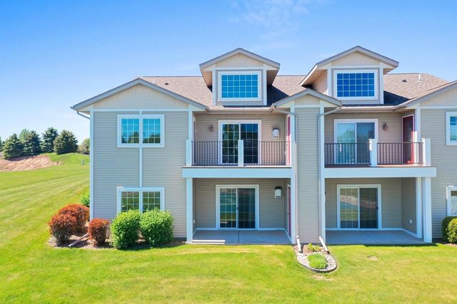 1942 RAVENSWOOD LANE, Manitowoc, WI 54220