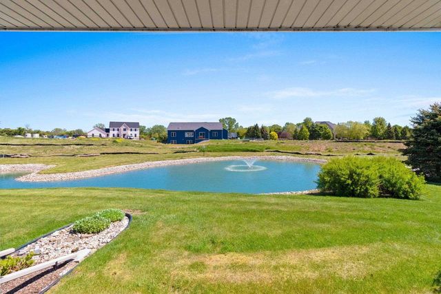 1942 RAVENSWOOD LANE, Manitowoc, WI 54220