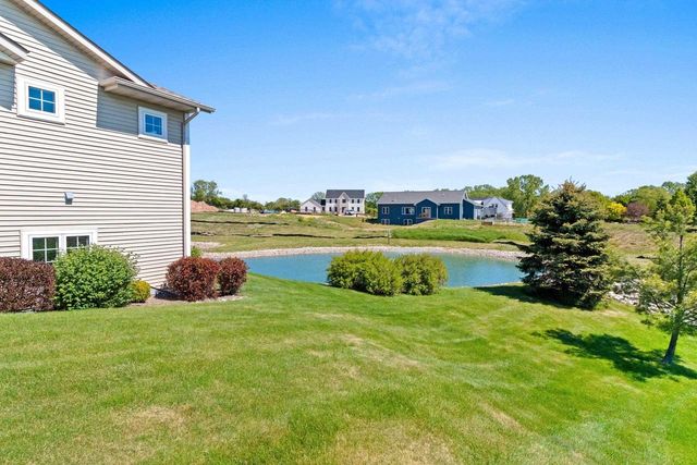1942 RAVENSWOOD LANE, Manitowoc, WI 54220