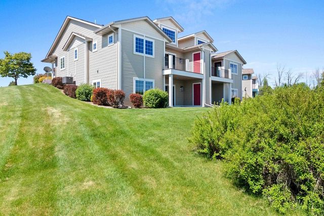1942 RAVENSWOOD LANE, Manitowoc, WI 54220