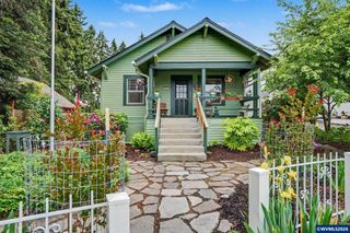 824 Chadwick St, Silverton, OR 97381