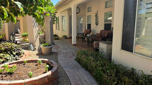 2214 E BEACHCOMBER Drive, Gilbert, AZ 85234