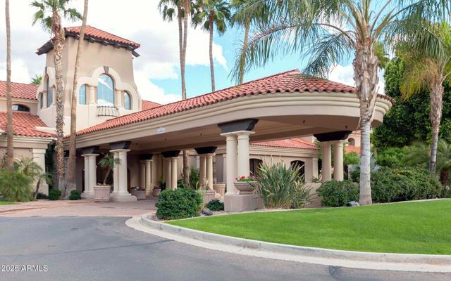 2214 E BEACHCOMBER Drive, Gilbert, AZ 85234