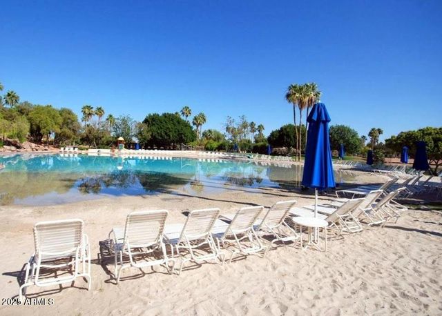 2214 E BEACHCOMBER Drive, Gilbert, AZ 85234