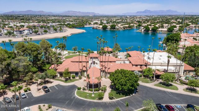 2214 E BEACHCOMBER Drive, Gilbert, AZ 85234
