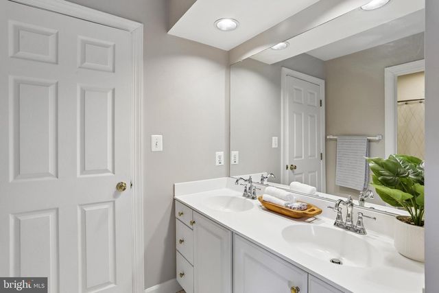 9904 FOUNDERS WAY, Damascus, MD 20872
