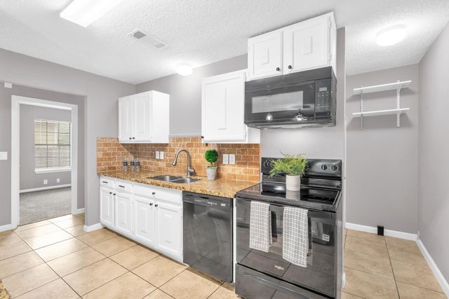 4310 7th Street, Brookshire, TX 77423