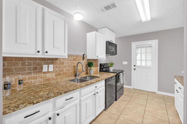 4310 7th Street, Brookshire, TX 77423