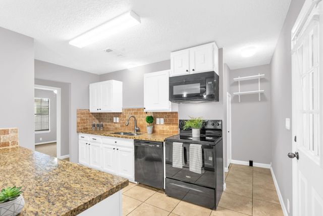 4310 7th Street, Brookshire, TX 77423