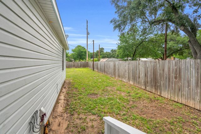 4310 7th Street, Brookshire, TX 77423