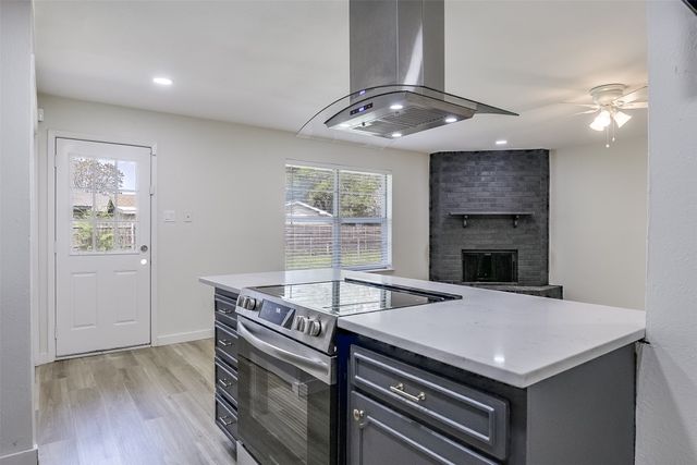 3813 Arnold Drive, Fort Worth, TX 76140