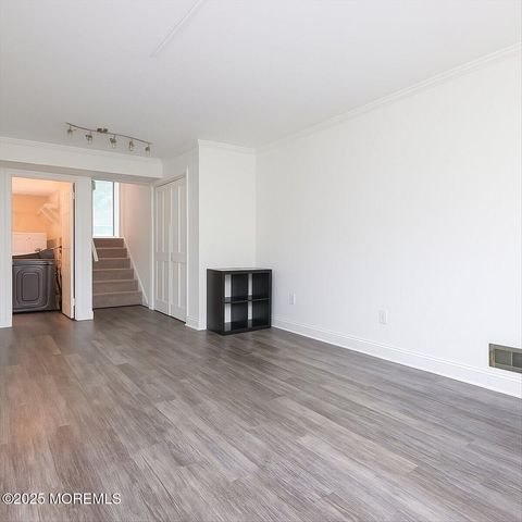 12 Lone Star Lane, Manalapan, NJ 07726